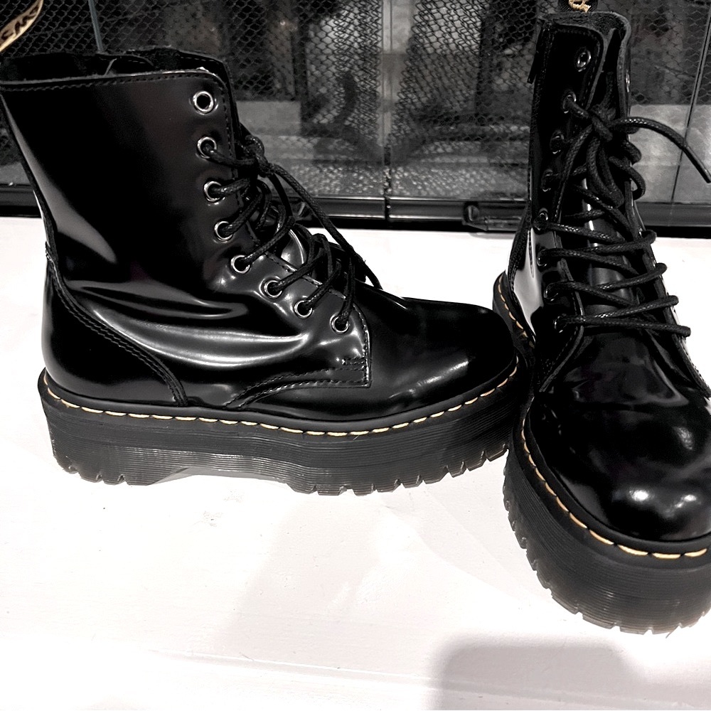 ‼️SOLD‼️Dr Martens Jadon Boot ‼️SOLD‼️